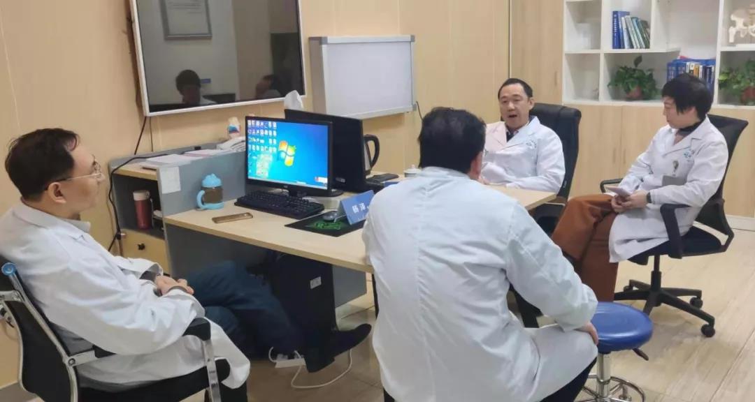 豫广专家联合会诊季丨微创针刀镜“精准诊治痛风风湿”公益救助专项诊疗成果丰硕 豫广专家联合会诊季丨微创针刀镜“精准诊治痛风风湿”公益救助专项诊疗成果丰硕