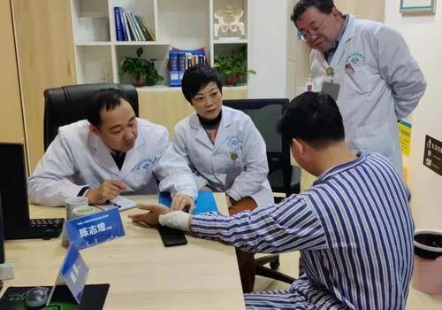 豫广专家联合会诊季丨微创针刀镜“精准诊治痛风风湿”公益救助专项诊疗成果丰硕 豫广专家联合会诊季丨微创针刀镜“精准诊治痛风风湿”公益救助专项诊疗成果丰硕